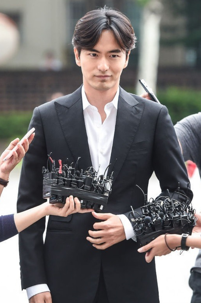  김수현 사태와 구설수에 관한 잡설