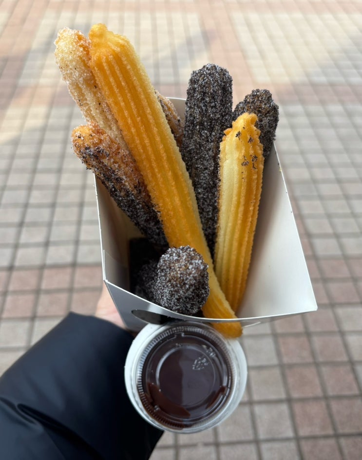  에버랜드에서 안먹으면 손해! 겉바속촉 츄러스 맛집, 오오츄
