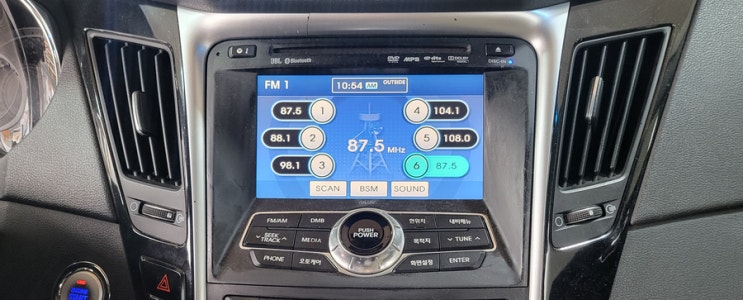  현대 YF 소나타 순정 내비 화면 흐림 백화현상 액정 줄 생김 후방카메라 뿌옇게 나옴 순정 내비 모니터 화면 흐림
