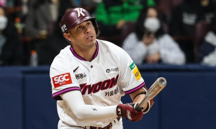 KBO 최고 외국인 타자? <b>위즈덤</b> vs 카디네스 vs 데이비슨 비교!