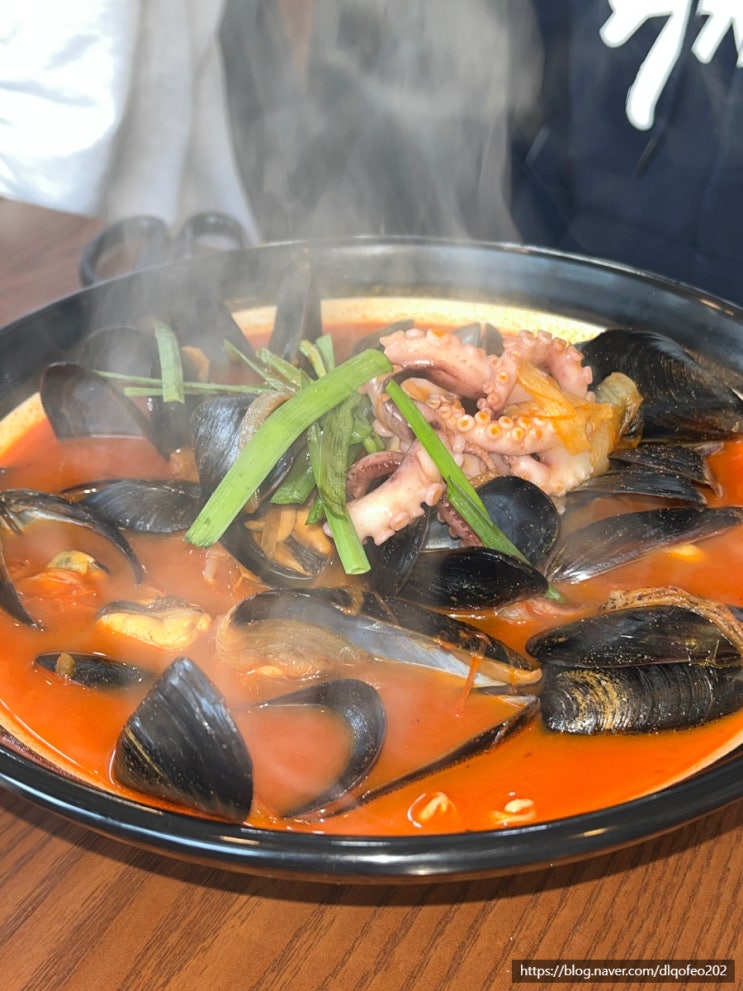  아산 신정호수 맛집 해장 제대로인 미미짬뽕 피자 서비스