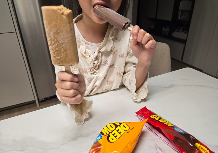  저당아이스크림 빙그레 딥앤로우: 쫀득 초코바와 카라멜바로 맛보는 건강한 달콤함