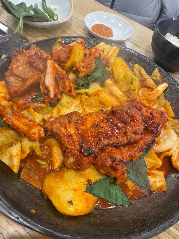  광교중앙역 닭갈비 맛집 느루집