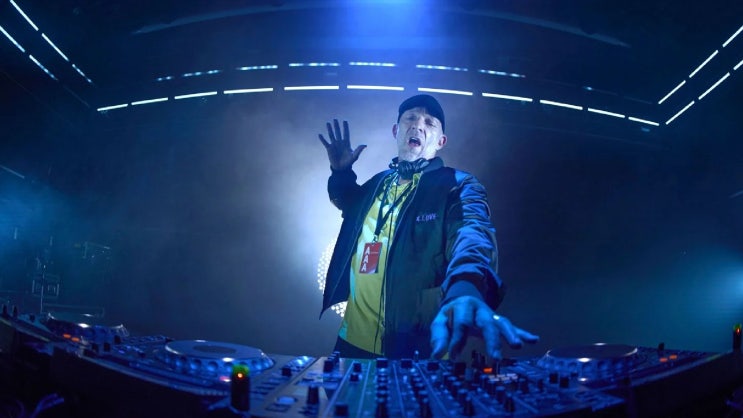  [리뷰]뱅상 카셀의 놀라운 변신! 넷플릭스 프랑스 영화 '언더커버 DJ'
