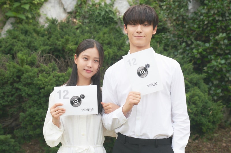스위트홈 오월의청춘 이도현 X 고민시 , 홍자매 작품으로 세번째 재회 ?