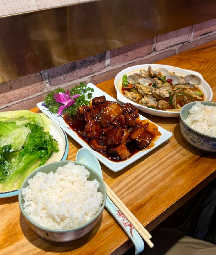 중국 상하이 난징동루 동파육 홍소육 현지인 맛집 小秋家常菜 메뉴, 가격 재방문하고 싶은 가성비 맛집