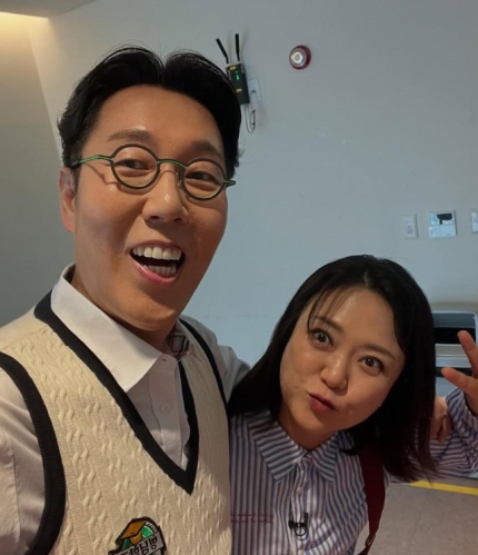 <b>김숙</b><b>구본승</b> 방송용 <b>열애</b>였나 다른 男연예인 품에 쏙 달달... 