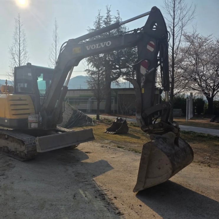 볼보 EC55B 2013년식 2000만원 판매합니다. 볼보 EC55B 2013년식 2000만원 판매합니다.