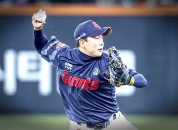 <b>롯데 유격수</b> 경쟁에 한발 앞선 이호준