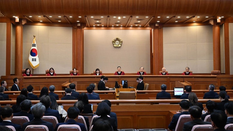 결국 헌법재판소의 선택은, 대통령 윤석열을 파면한다.