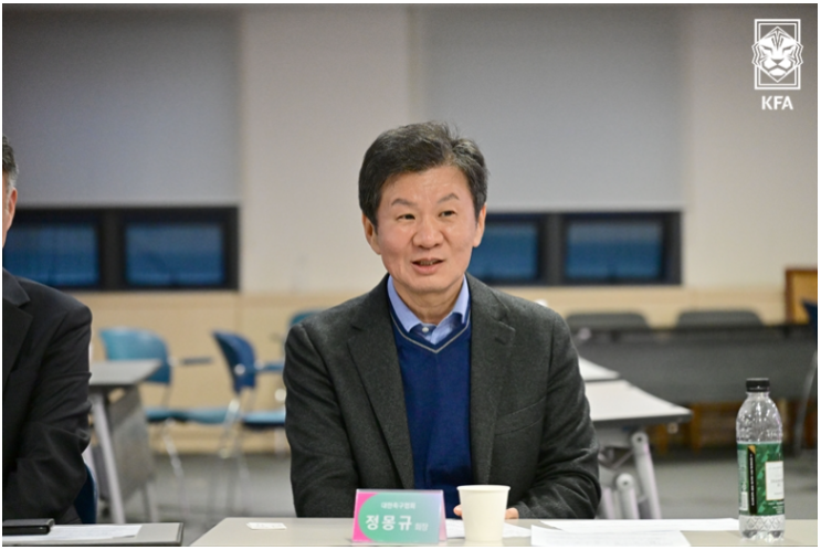 대한축구협회 <b>정몽규</b> <b>회장</b>, 2026년 3월까지 동아시아... 
