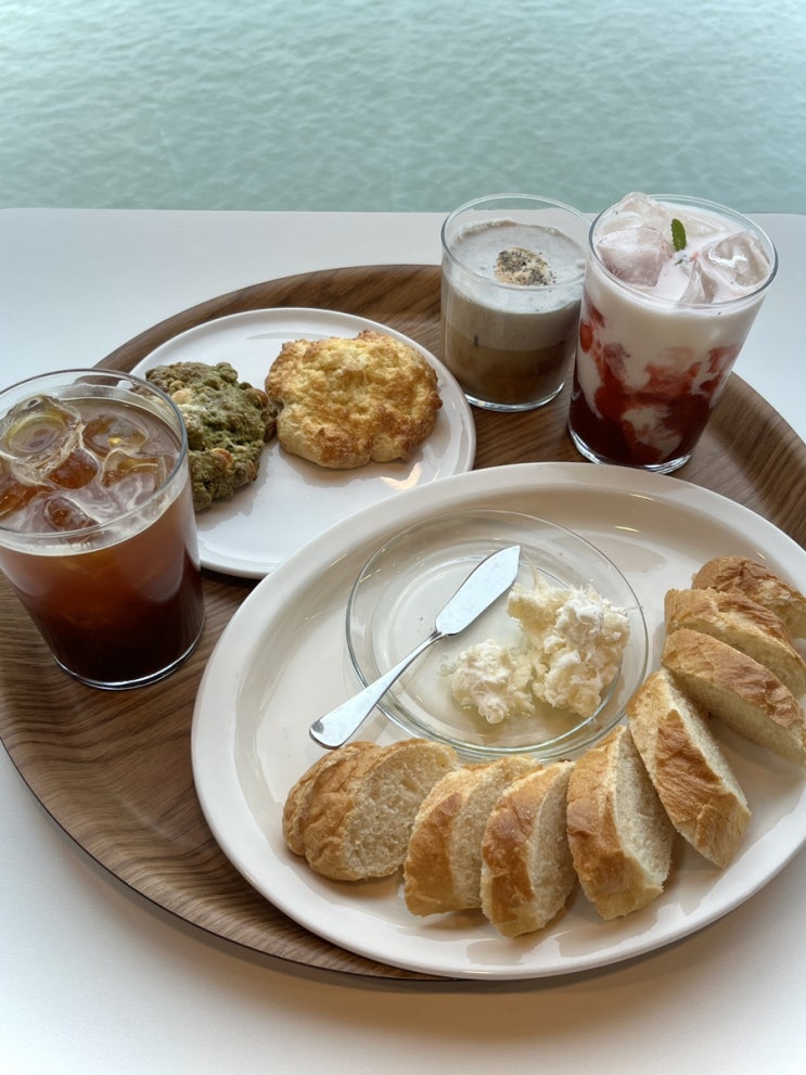 [영종도 카페] 인천 영종도카페 구읍뱃터 맛집 아테리토 카이막 후기