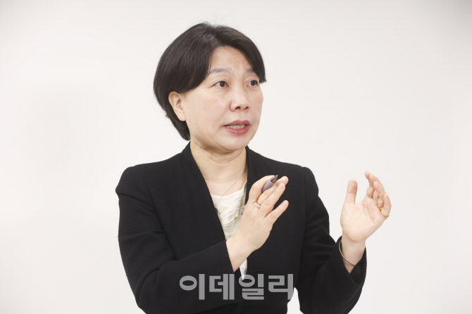 "노인연령 올리되 복지 선택권 줘야…임금삭감 불가피" "노인연령 올리되 복지 선택권 줘야…임금삭감 불가피"