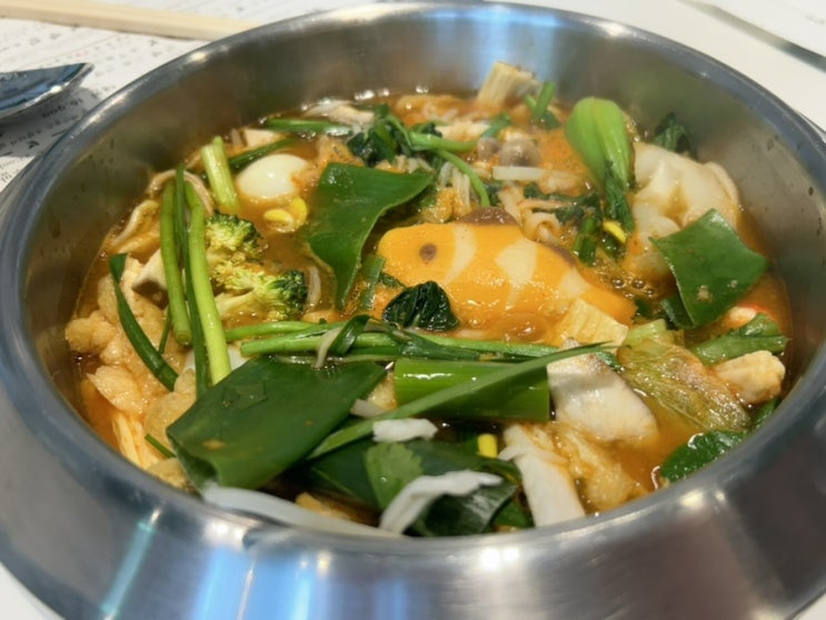  샤브샤브 토핑이 끝이 안보이는 청량리 1인 무한 샤브샤브 맛집 <봄담아 청량리점>
