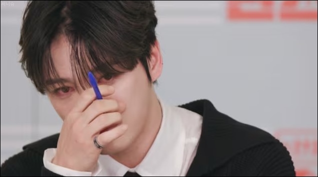 <b>김재중</b> 입양해 준 <b>부모님</b>... 안쓰러웠는데 <b>편스토랑</b> 프로필 나이