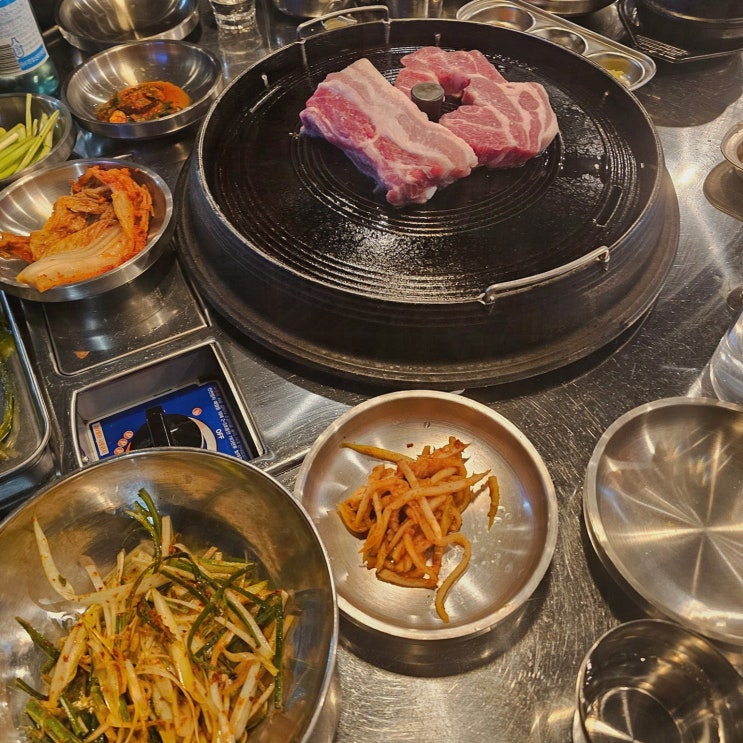  [맛집리뷰] 논현돈, 가족과 함께 즐기는 겉바속촉 삼겹살! 논현동맛집