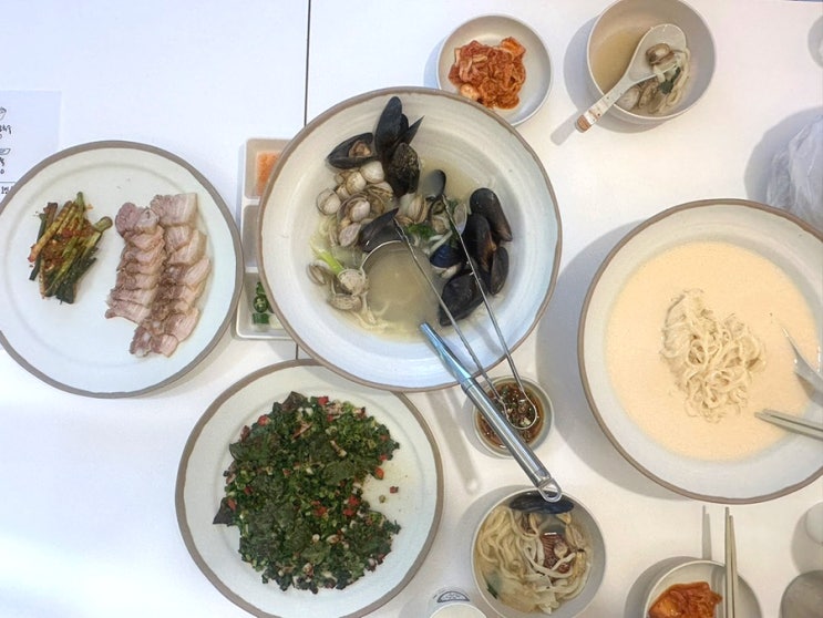  신용산역맛집 은행나무 칼국수 분위기 좋은 용산칼국수