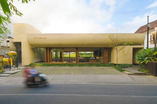  Gallery of sensorium Tropical Shelter
