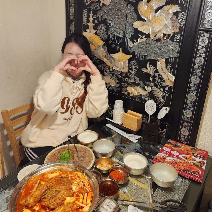  경주 황리단길 맛집 황남두꺼비 야외 술집으로도 굿