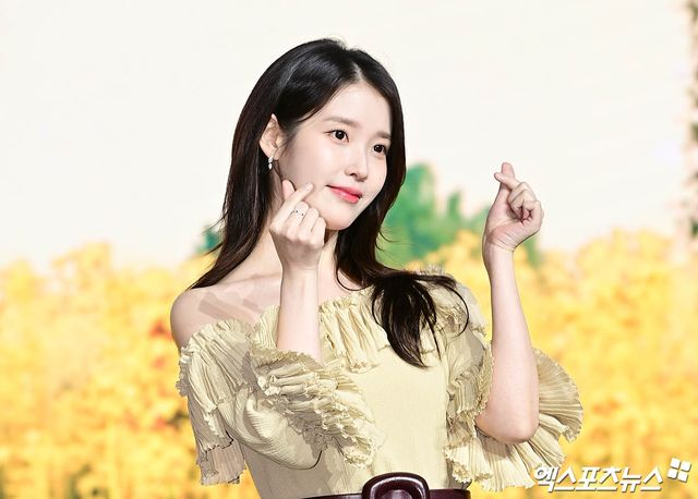  아이유 팬덤, 尹 파면에 "일부 세력 조롱에도…시대 앞선 혜안"