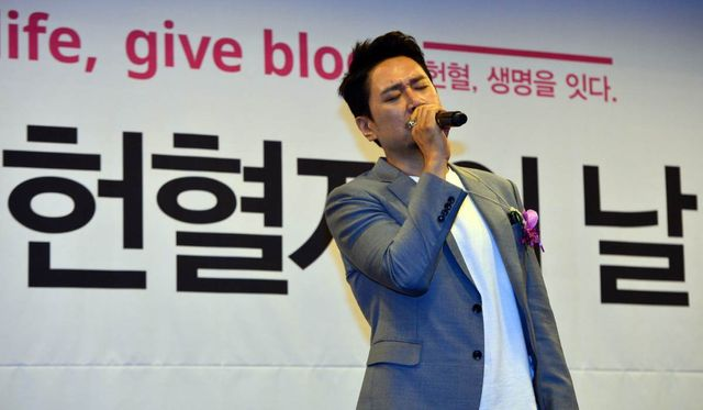  “바뀔 때까지 또 싸워야지”… 尹 파면에 분노한 남자 가수 SNS서 폭주 중