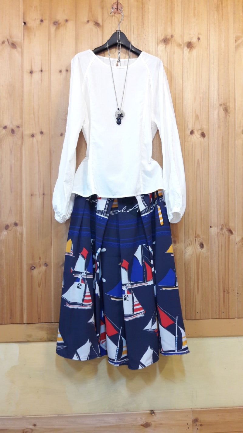 #* 칼라거펠트 프리팅 플레어 스커트 ( 새 상품 ) #