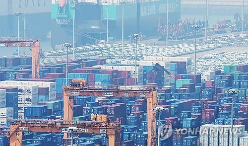美, 전세계 상대 10% '기본관세' 발효…글로벌무역전쟁 격화 美, 전세계 상대 10% '기본관세' 발효…글로벌무역전쟁 격화