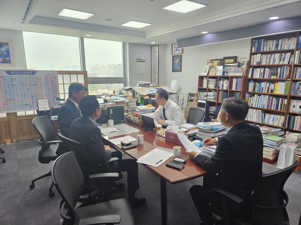  한이협 김한석 이사장, 민주당 정성호 의원과 간담회