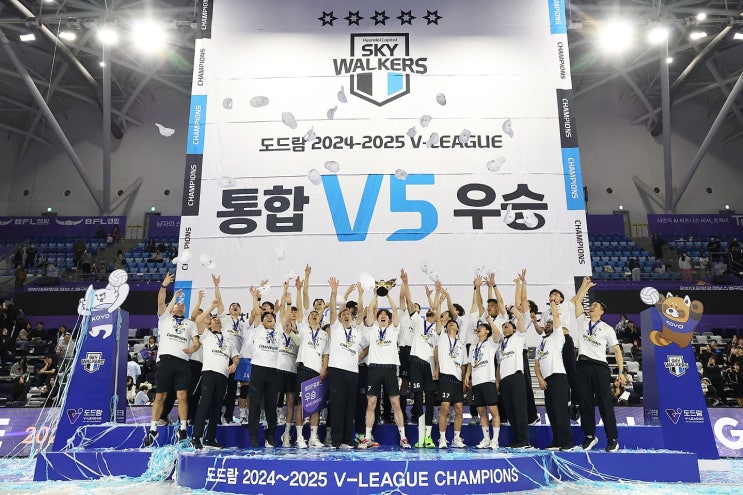 V리그 남자배구 현대캐피탈 창단 첫 트레블 및 19년 만의 통합 우승, 명장 필립 블랑 감독 부임 첫 해 트레블 달성!