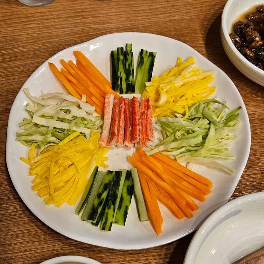 뒷골뭉티기육회 사진 3
