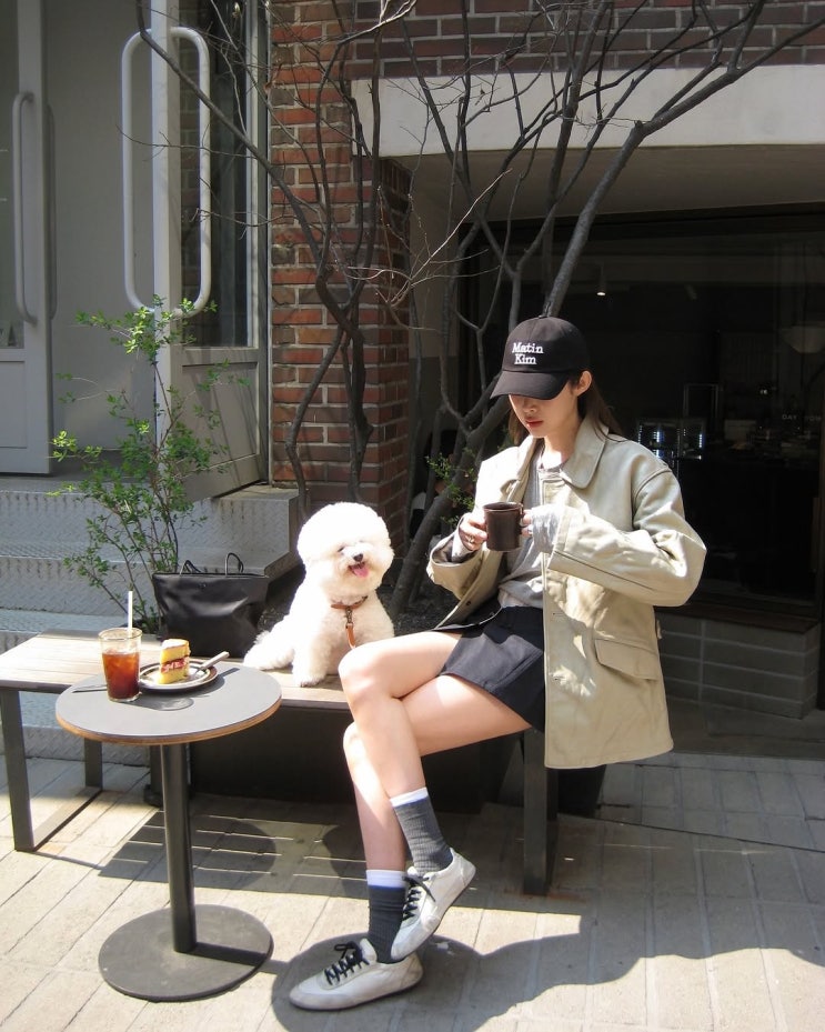  여자 연예인 인기 모자 종류에서 요즘 핫한 브랜드 마뗑킴 볼륨 로고 여성 볼캡 추천 w. 차정원
