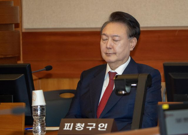  윤 전 대통령 "현실 힘들어도 좌절 말라"… 지지자들에 당부