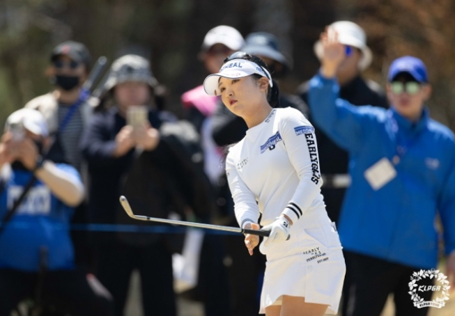 <b>우승</b>! <b>KLPGA</b> 2025 시즌 <b>개막전</b>... 챔피언십 <b>우승</b>자 <b>이예원</b>... 