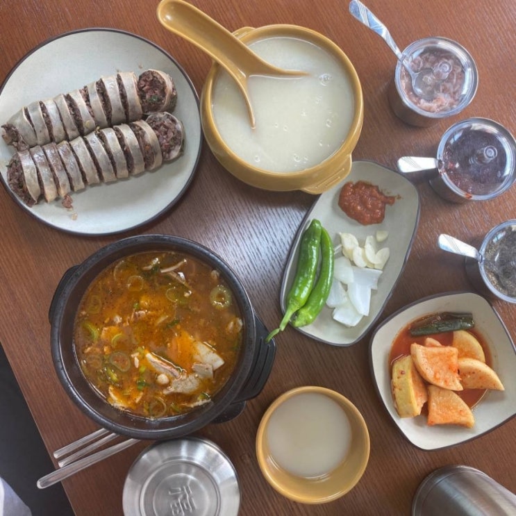  [맛집 리뷰] 산산옥신논현점 - 오픈주방으로 믿고 먹는 고기 듬뿍 순대국, 깍두기까지 완벽한 강남 국밥집 추천 / 강남신논현역국밥맛집