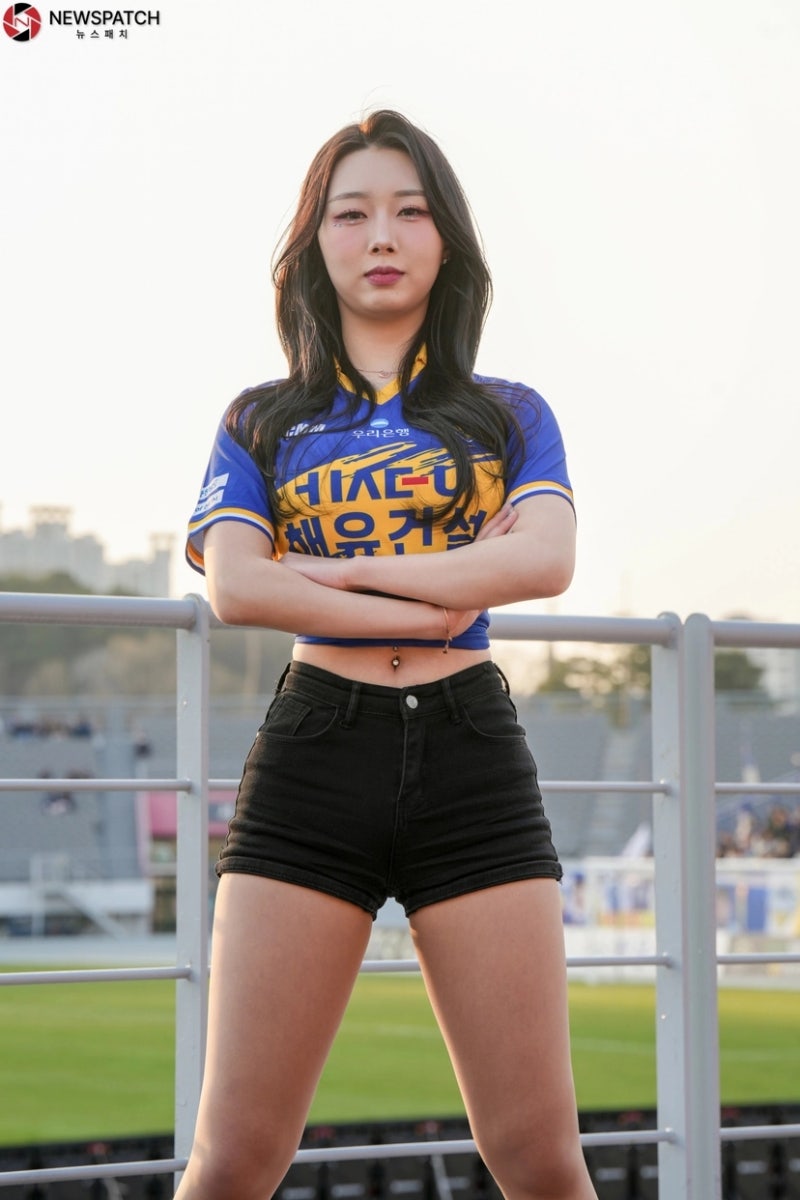 [NP포토]치어리더 이서연, 관중 홀리는 사랑스러운 응원 ~