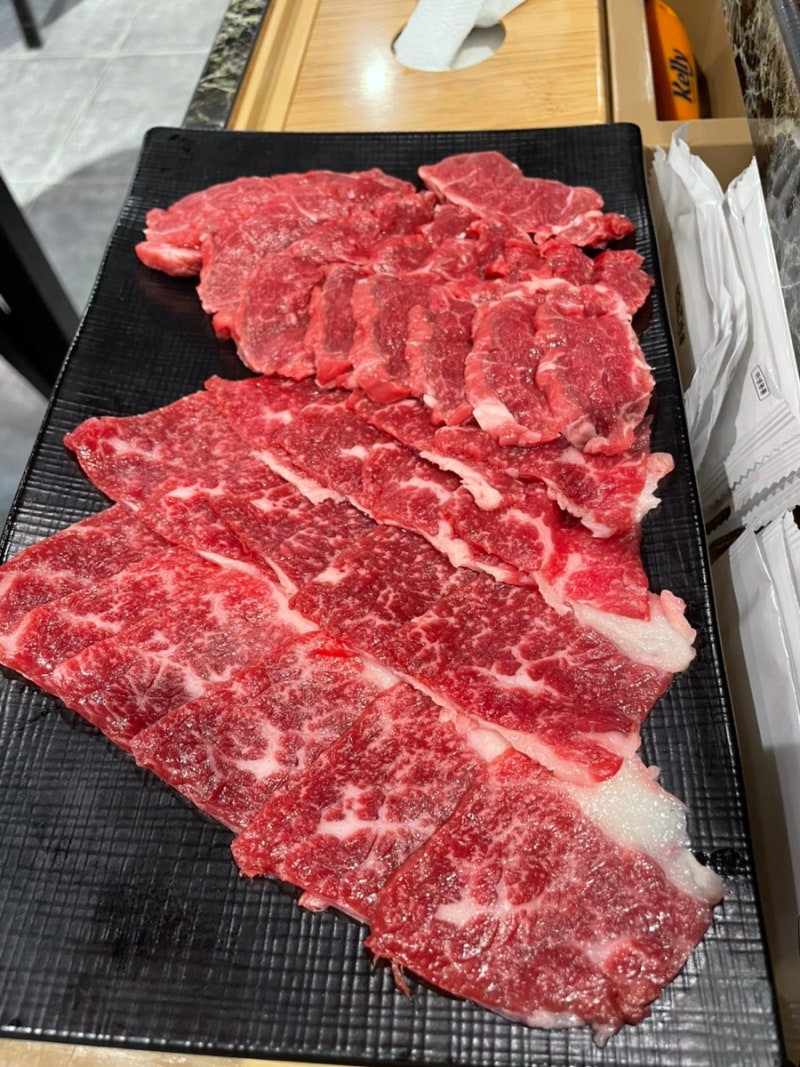 [진해맛집] 신선한 한우사시미가 별미인 착한식육식당 숫불구이집