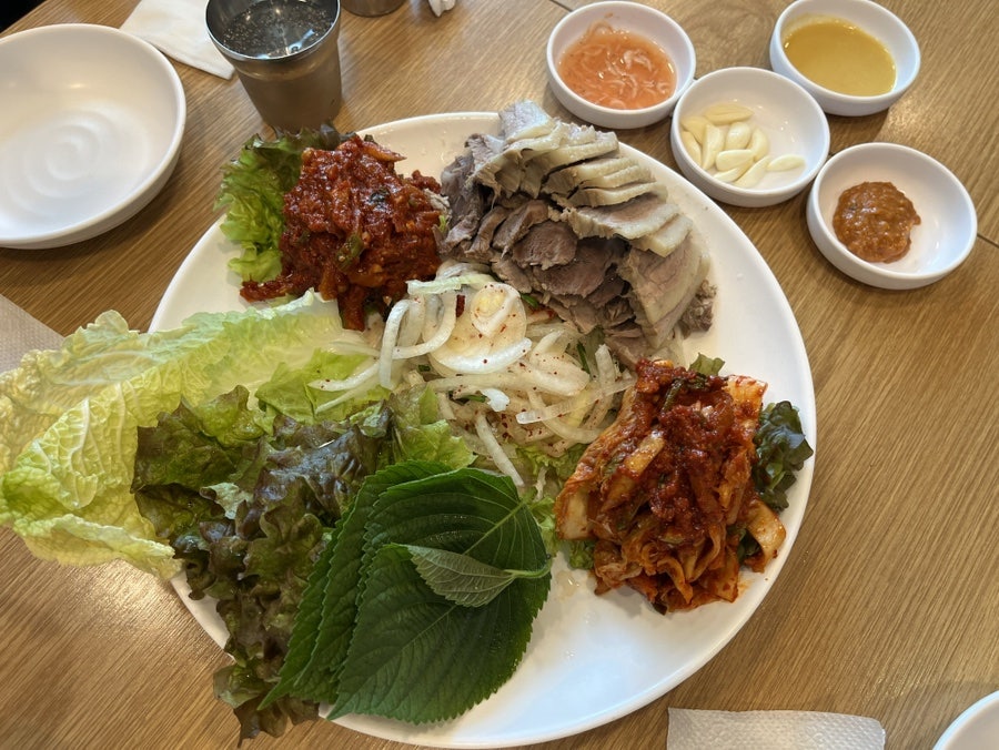 바른식시골보쌈&감자옹심이 교대점 사진 3