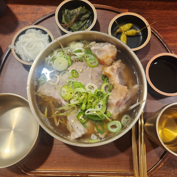  방이동 맛집 뜨끈한 국물로 해장하기 좋은 '온수반 송파점'