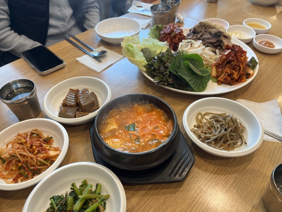 바른식시골보쌈&감자옹심이 교대점 사진 4