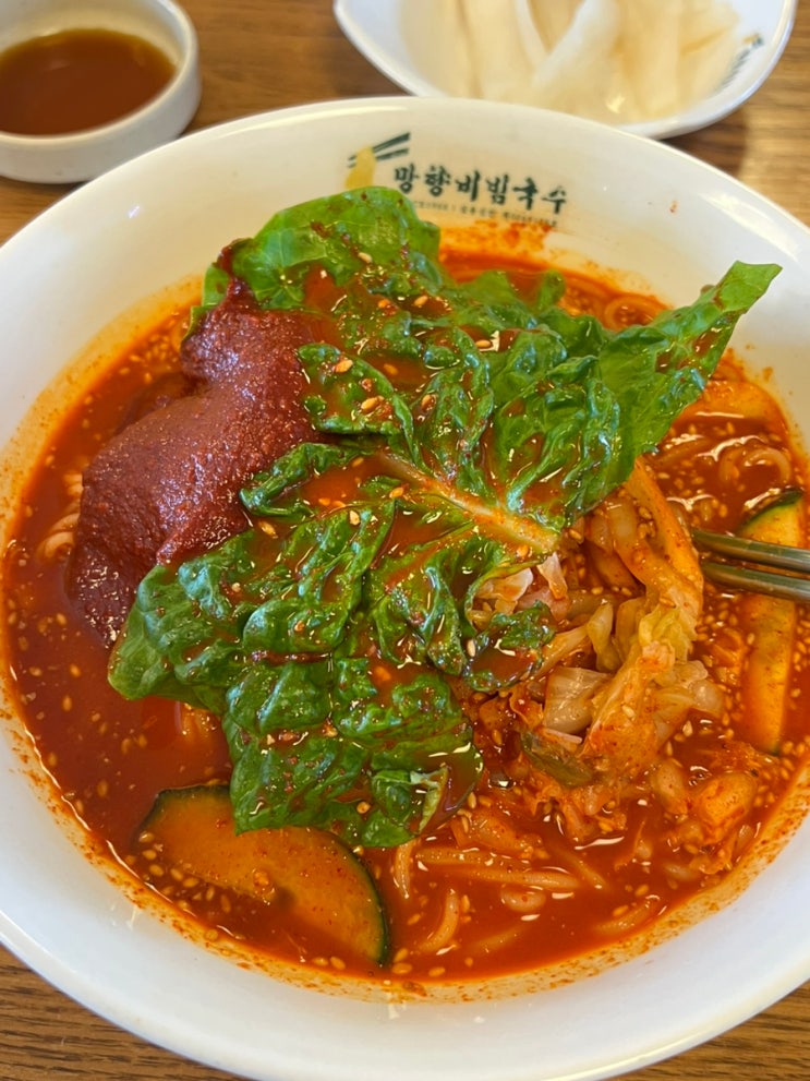  [아산] 은행나무길 맛집, 줄서서 먹는 비빔국수, 영화 강철비 국수집 : 망향비빔국수 아산점