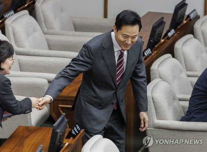 <b>오세훈 서울시장</b>, 대선 출마 고심 속 주요 <b>정책</b>과 관련 기업... 