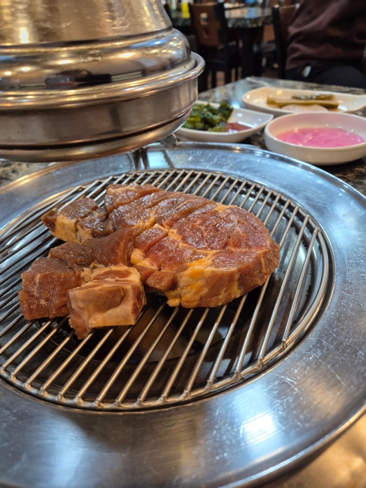  신대방삼거리역, 장승배기역 돼지갈비 맛집 흥부골숯불돼지갈비
