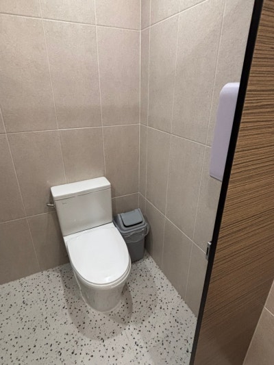 Aiden Seuteodi Cafe Bucheon Sang-dong Station Store Restroom — photo 3