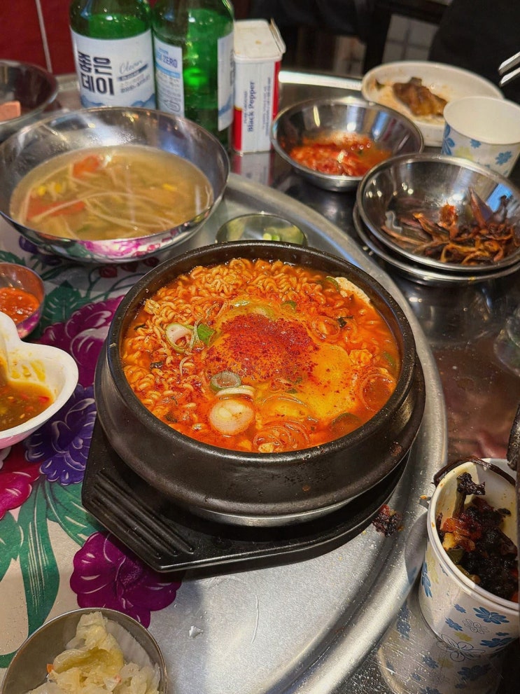  성산구 상남동 삼겹살의 매력적인 공간, 울타리집 상남본점