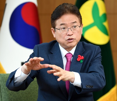 경상북도, <b>이철우</b> 도지사 <b>대선출마</b>