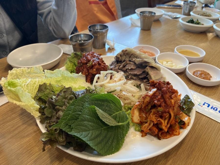 바른식시골보쌈&감자옹심이 교대점 사진 1