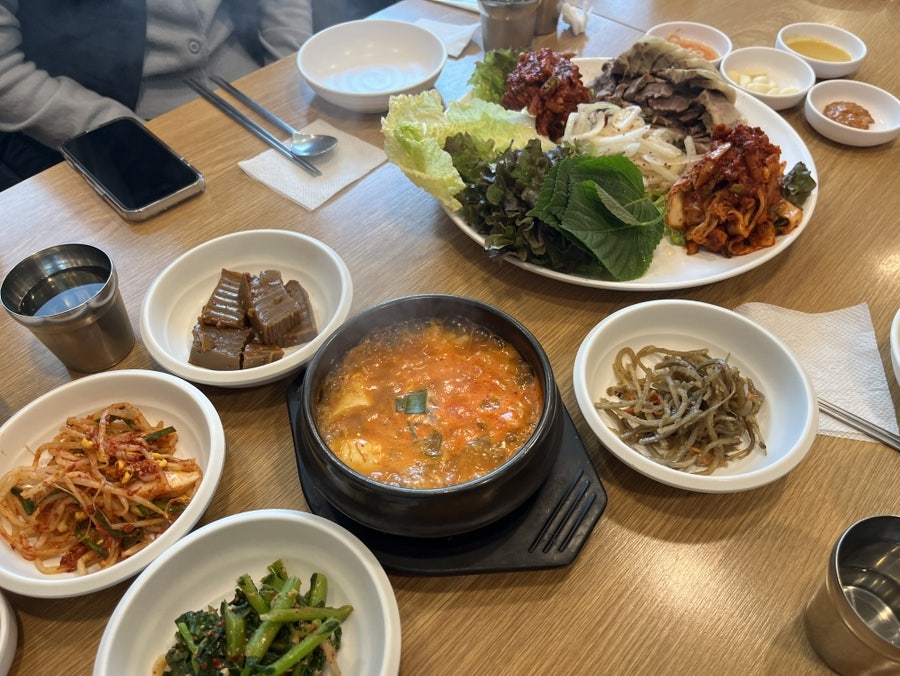 바른식시골보쌈&감자옹심이 교대점 사진 6