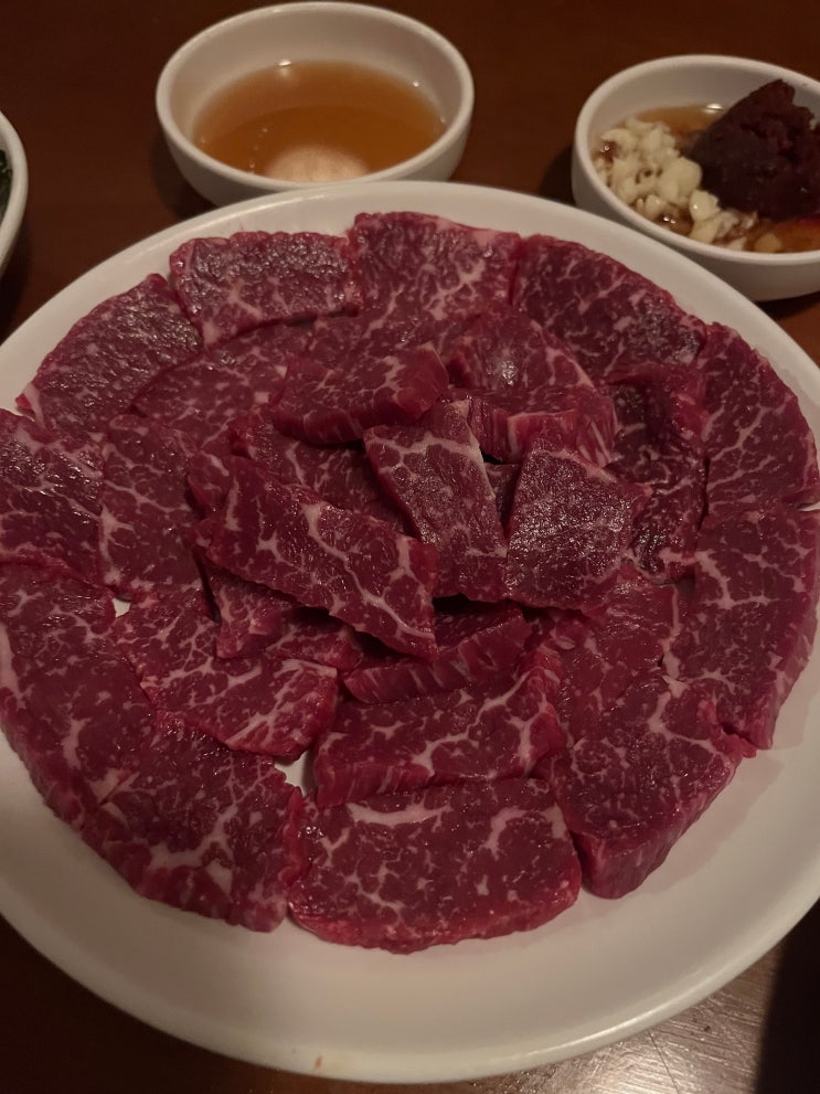  [상수] 주무대 (분위기 좋은 뭉티기, 육회, 육전 맛집: 2차 때 가세요)