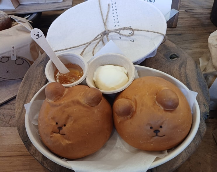  성수동 달임막 카페에서 만난 귀여운 곰돌이빵, 카이막 꿀 조합 디저트 후기