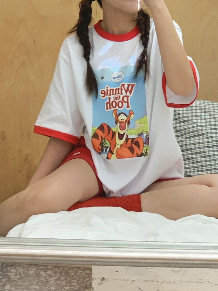  여성 빅사이즈 디즈니 배색 반팔 티셔츠로 완성하는 봄여름 데일리룩